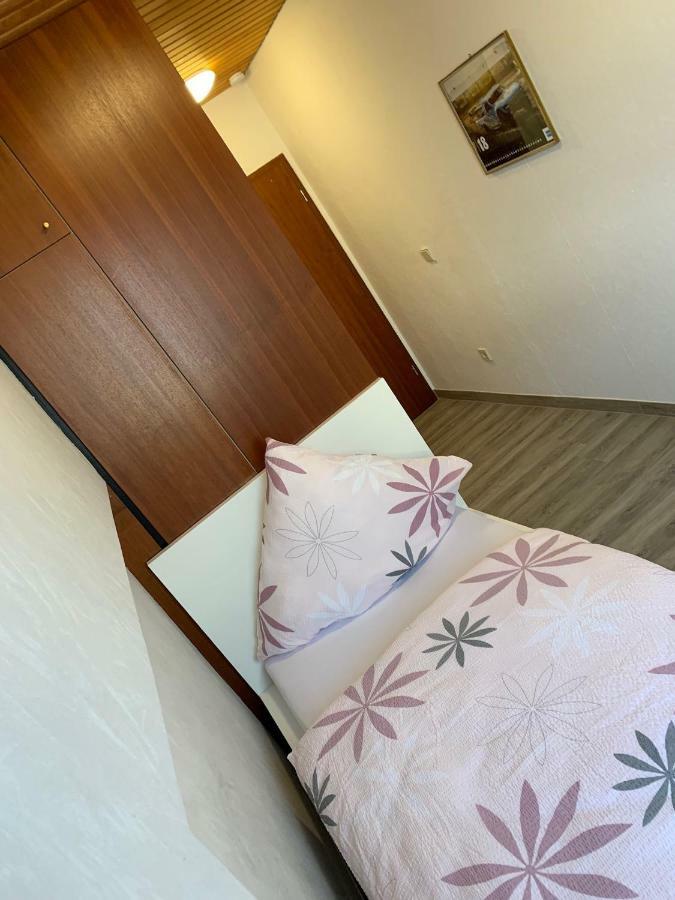 Mannebach  Vina Am Ring Bed & Breakfast エクステリア 写真