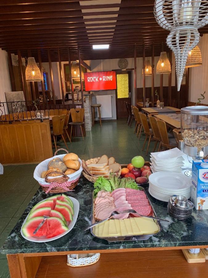 Mannebach  Vina Am Ring Bed & Breakfast エクステリア 写真